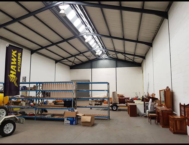 420M² FACTORY TO LET IN STIKLAND